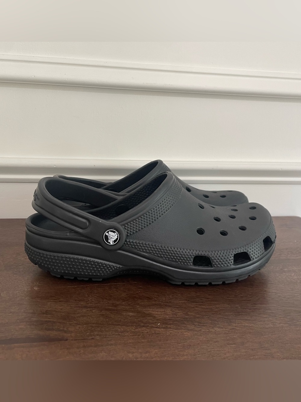 CROCS Classic Clog in Black
